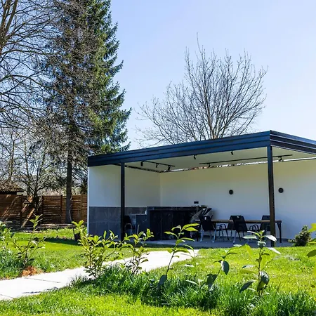 Villa-vista Di Pini