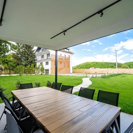 Villa-vista Di Pini * Sarajevo