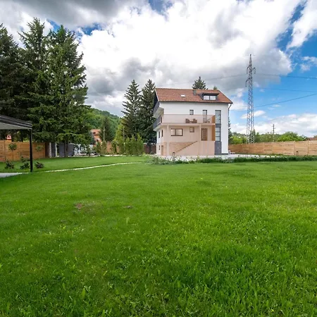 Villa-vista Di Pini